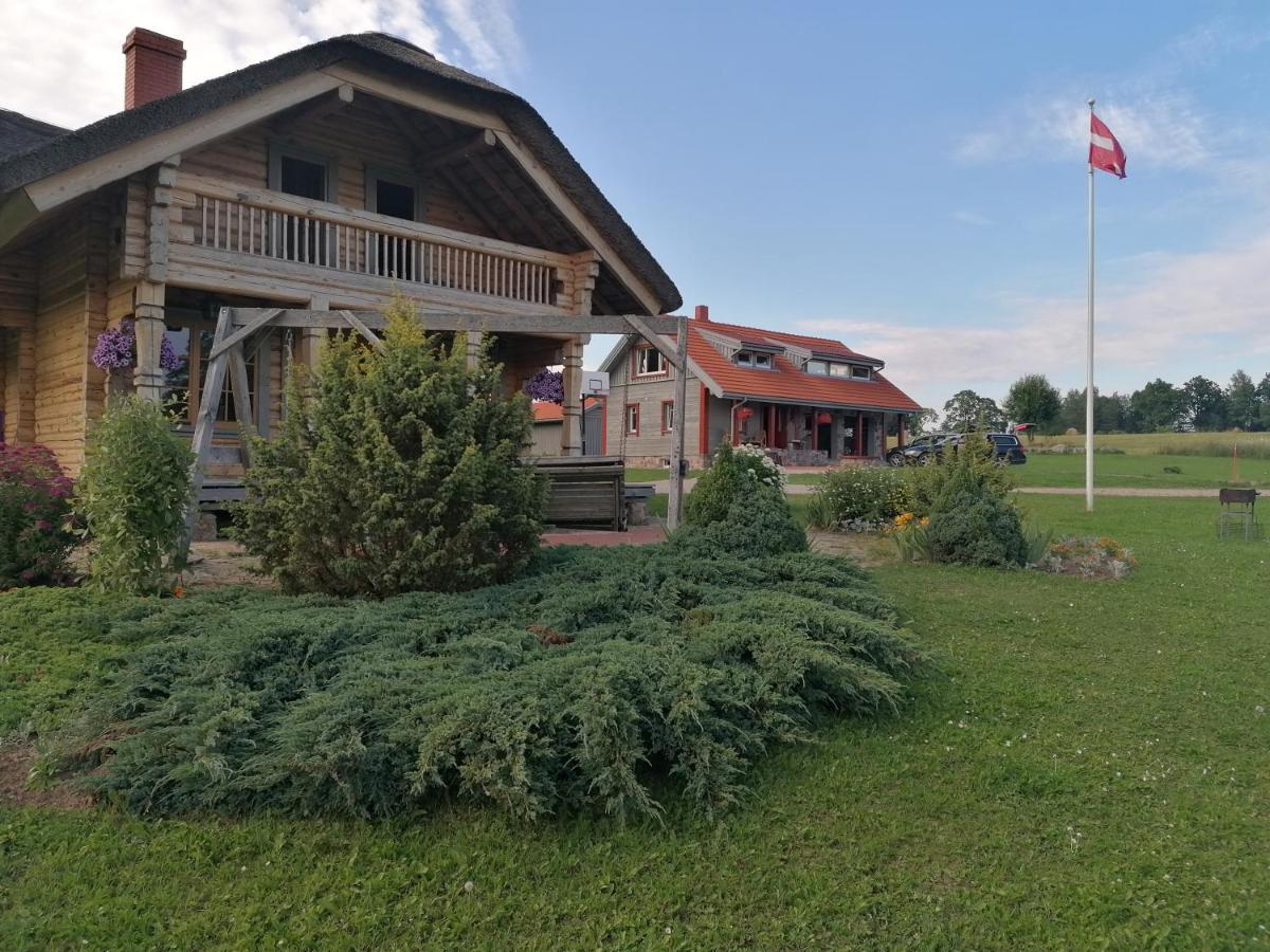 Guest House Unguri Stalbe Exterior foto